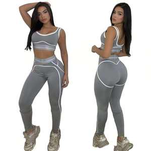 <b>Women's</b> Custom Logo Activewear Sportswear Yoga Set Quick-Drying Gym Fitness Outfits 4pcs Solid Pattern Yoga Suits - Product Image 3