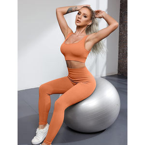 Conjunto de Yoga sin Costuras de Cintura Alta, Leggings Elásticos y Transpirables, Ropa Deportiva Flexible y Elegante - Product Image 3