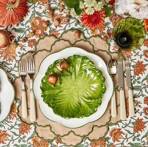 Manteles individuales de lino artesanales con bordados hechos a mano para una decoración única del comedor en hogares de lujo - Product Image 4