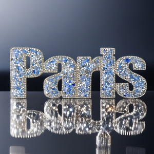 แผ่นปักลายเพชรประดับ Paris แบบมันวาวสำหรับงานออกแบบแฟชั่น - Product Image 1