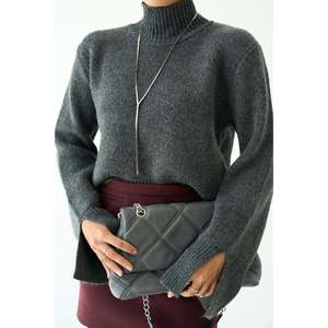 Pull en tricot anthracite avec manches fendues - Product Image 3