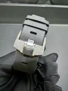 Montre de luxe pour homme avec mouvement à quartz en diamant moissanite, boîtier en alliage, épaisseur de 5 mm, bracelet en acier inoxydable pour les réunions d'affaires - Product Image 4