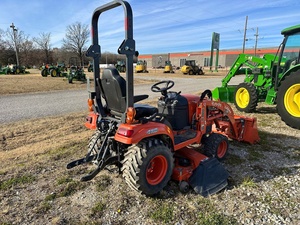 Tractor de orugas BX2680 de 20 HP con transmisión de engranajes, caja de cambios y rodamientos para uso agrícola, modelo 2022 - Product Image 3