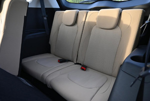 Nuovissima Chevrolet Captiva Premier 2025 Nera, SUV 1.5L FWD 7 Posti, Benzina 4 Cilindri, Guida a Sinistra, Trasmissione Automatica - Product Image 5