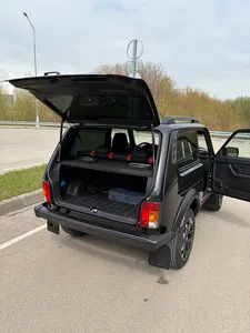 NIVA Legend Sport 2025 (VAZ), faible kilométrage, moteur silencieux, transmission automatique, toit ouvrant panoramique, phares LED - Product Image 4