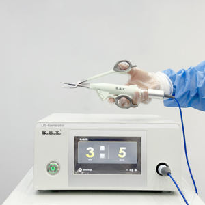 Sistem Bedah Ultrasonik Veteriner untuk Diseksi Jaringan Lunak, Pengangkatan Tumor, Sterilisasi/Neutering untuk Hewan Kecil - Product Image 1