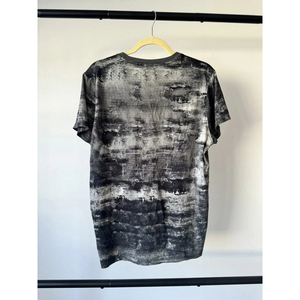 Camiseta de Algodón 100% de Peso Pesado con Logotipo Personalizado del Fabricante, Estampado Gráfico, Cuello Redondo, Corte Regular para Hombre - Product Image 2