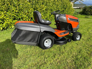 Tondeuse Husqvarna Rider TC 112 /R 320X AWD, haute performance, transmission intégrale, coupe herbe durable, tracteur de jardin à vendre - Product Image 3