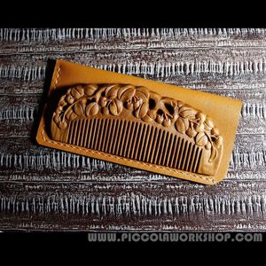 หวีไม้ทำมือสไตล์แฟชั่นสำหรับร้านเสริมสวยและใช้ในเชิงพาณิชย์ขายส่งจากอินเดีย - Product Image 3