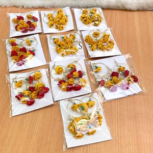 Jhumkas ทองเหลืองลายดอกไม้สำหรับงานแต่งงานต่างหูสำหรับผู้หญิงแฟชั่นน้ำหนักเบา - Product Image 5