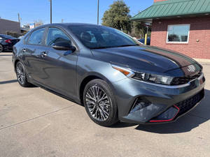 Kia Forte GT-Line Usado del 2023 - Product Image 4