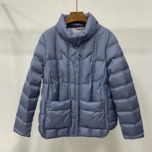 Personnaliser multi-poches doudoune pour femmes tendance coupe-vent à capuche veste d'hiver élégante fermeture éclair vente en gros doudoune - Product Image 2