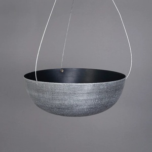 Jardinière murale et suspendue en fil métallique Pot de fleurs fraîches Jardinières à chaîne suspendues Jardinières de roses de forme ronde pour l'extérieur - Product Image 3