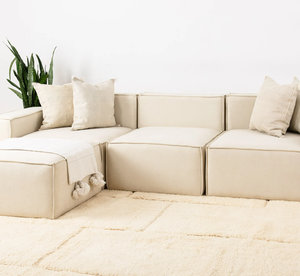 Tapis Beni Ouarain Damier Gravé Doux Crème, Grand Tapis Berbère Boho Moderne Personnalisé en Laine Marocaine - Product Image 3