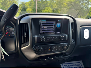 Chevrolet Silverado 1500 LT 4WD 2018 d'occasion en bon état - Product Image 2