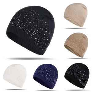 Chapeau en tricot élégant avec strass, pompon, unisexe, hiver, chaud, chapeau en tricot scintillant, logo personnalisé, faible MOQ - Product Image 3