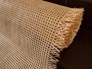 Plastique durable de canne de rotin de diverses couleurs et largeurs pour faire des chaises de meubles - Product Image 6