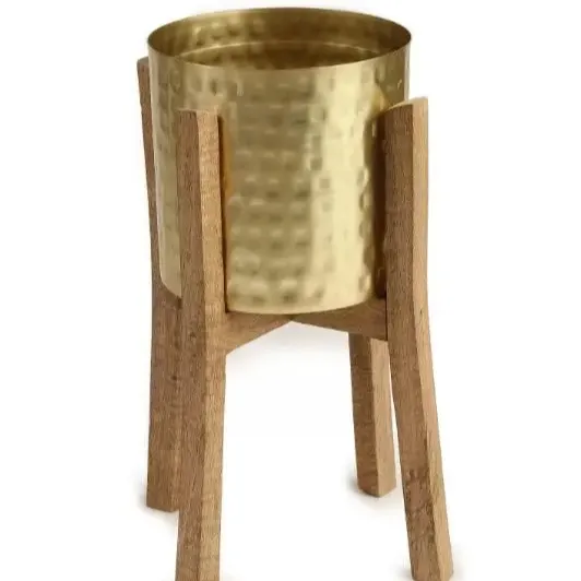 Großhandel handgefertigter Gold hammered Flower Bucket Pflanztopf mit Holzständer für Haus und Garten