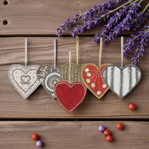 การออกแบบเครื่องประดับคริสต์มาสรูปหัวใจลูกปัดหลากสีทำด้วยมือของตกแต่งวันหยุด - Product Image 2