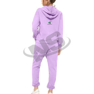 Conjunto Deportivo de Alta Calidad para Mujer, Sudadera con Capucha y Pantalones Deportivos de Algodón Personalizados, Estilo Premium, Conjunto Deportivo de Dos Piezas para Invierno - Product Image 5