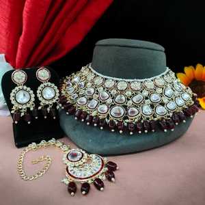 Collar de Kundan(Polki) sin cortar con Maang Tikka, pieza atemporal y exquisita de joyería tradicional elaborada con arte intrincado - Product Image 2