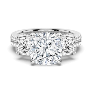 18K Gold <b>Ring</b> with 3 Stone Engagement <b>Cushion</b> Cut Moissanite Diamond Elegant and Stylish <b>Wedding</b> Band - Product Image 5