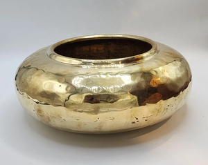 Jardinières en laiton artisanales avec motifs floraux, conteneurs à plantes en aluminium à motifs floraux, finition laiton, pots et jardinières à fleurs - Product Image 1