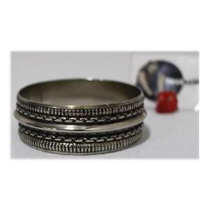 Brass <b>Bangle</b> in Stylish Chain Design <b>Bangle</b> in <b>Silver</b> Color & New Fashion Stylish Design for Women Tradnary - Product Image 1