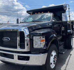 ดีที่สุด!! ราคาขายส่งปี 2023 2024 สำหรับรถบรรทุกฟอร์ด F-650 แบบเพลาเดียว เกียร์อัตโนมัติ 10 สปีด พร้อมส่งออกทั่วโลก มีการรับประกัน - Product Image 1