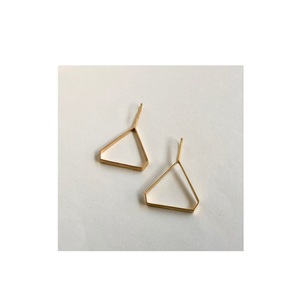 Boucles d'oreilles artisanales en laiton massif à vendre et boucles d'oreilles décoratives en laiton de haute qualité pour femmes taille personnalisée meilleur prix - Product Image 1