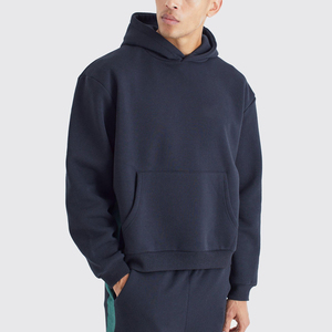 Conjunto Deportivo de Dos Piezas para Hombre con Logotipo Personalizado, Sudadera Corta Holgada y Pantalones Deportivos Anchos con Corte Acampanado, Colección de Invierno - Product Image 3