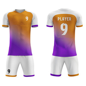 Uniforme de football en tissu sublimé à séchage rapide de haute qualité du fabricant professionnel - Product Image 1