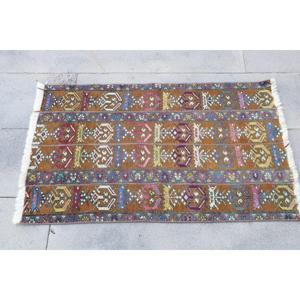 Petit tapis turc de 2,1 x 3,3 pieds, tapis vintage à fleurs marron - Product Image 4