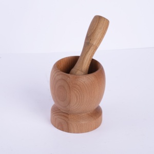 Grand mortier et pilon en bois de hêtre de 20 cm - Broyeur d'épices et de herbes en bois massif naturel - Outil de cuisine écologique - Product Image 3