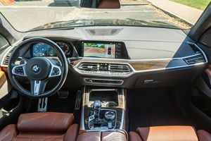 2021 X7 M50i 523 ch V8 biturbo, transmission intégrale, très bien équipé, non modifié - Product Image 4