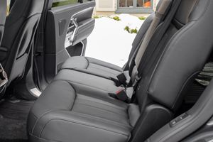 2025 RAN/GE R0VER P400 SE LWB SUV Automático con Techo Solar, Faros Delanteros, Cámara Trasera 360, Asientos Eléctricos - Product Image 2