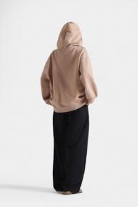 Top Tendance Custom Made OEM Sweat à capuche surdimensionné pour femme Matériau de haute qualité avec couleurs personnalisées Taille et logo Hoodies - Product Image 3