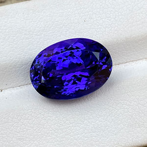 Piedra de corte ovalado de tanzanita Natural muy hermosa certificada con buen color y zoisita Natural de cocción, lupa limpia de 10,09 quilates - Product Image 1