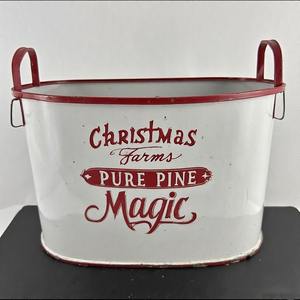 Maceta festiva hueca de Reno construida con metal galvanizado, perfecta para exhibir plantas de invierno y configuraciones de jardín de vacaciones - Product Image 6