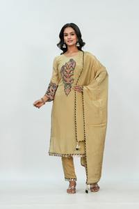 Último Diseño de Salwar Kameez de Seda Jacquard Banarasi con Dupatta, Creación Neeta, Secado Rápido, Corte Regular, Alta Demanda, Exclusivo, Hecho a Mano - Product Image 3