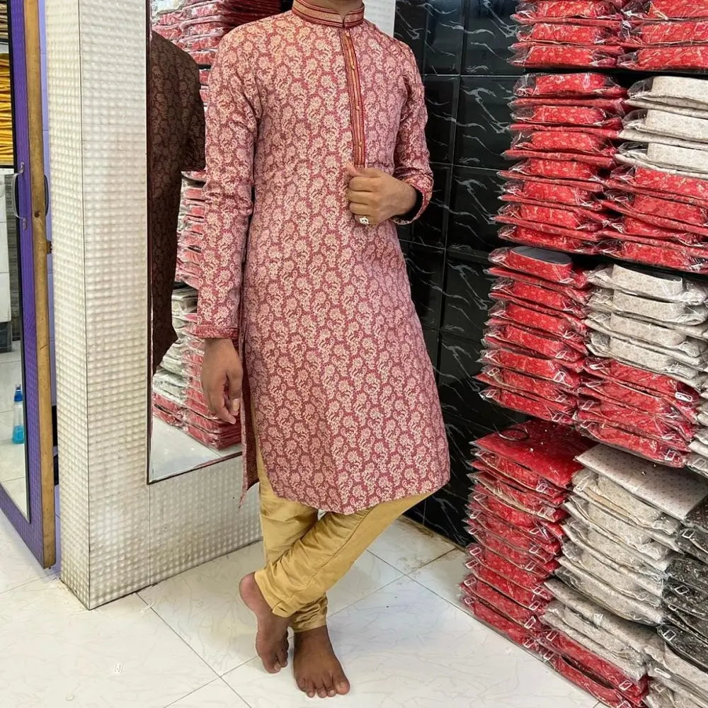 Kopen Maroon Jacquard Sangeet Kurta Pyjama Online