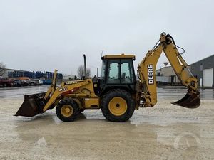 รถตักล้อยางมือสอง ปี 2024 ยี่ห้อ John Deere รุ่น 410K พร้อมปั๊ม MOOG รับน้ำหนักได้ 200 ตัน เครื่องยนต์ Kubota เกียร์ประสิทธิภาพสูง ขาย - Product Image 4