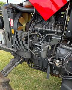 Tracteur agricole industriel d'occasion Massey Ferguson 4408 42 CV Rouge 4x4 à transmission intégrale avec garantie de 3 ans sur le moteur - Product Image 5
