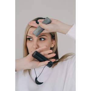 Armonizadores cilíndricos pulidos de 3.94*1.2 pulgadas (10*3 cm) (shungita y piedra de jabón/talkohlorita) - Product Image 3