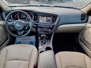 SUV Optima EX 2015 Usado en Buen Estado, Volante a la Izquierda, Asientos de Cuero, Neumáticos R18, Automático, con Techo Solar Panorámico y Faros LED - Product Image 3