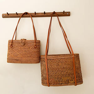 Bolsos de mano ecológicos de ratán para mujer, bolsos de mano al por mayor, artículos esenciales para la playa y el verano - Product Image 5