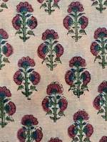 Tissu en coton pur imprimé à la main motif floral indien, rose saumon et rouge bordeaux profond, vendu au mètre pour vêtements féminins et rideaux
