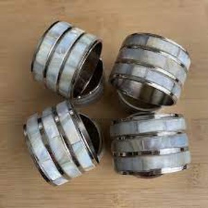 Anillos de Servilleta de Lujo Hechos en India, de Metal de Alta Calidad, Chapados en Oro, con Textura Martillada Única - Product Image 6