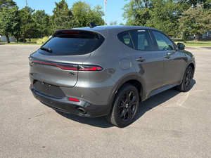 Construido ligeramente usado 2024 Dodges Hornet R/T - Product Image 4