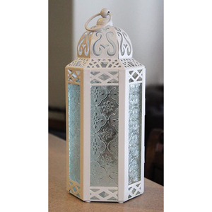 Lanternes Moyennes Argentées Style Marocain Porte-Bougie Décoratif en Métal et Verre Embossé Transparent pour Décoration du Ramadan - Product Image 2